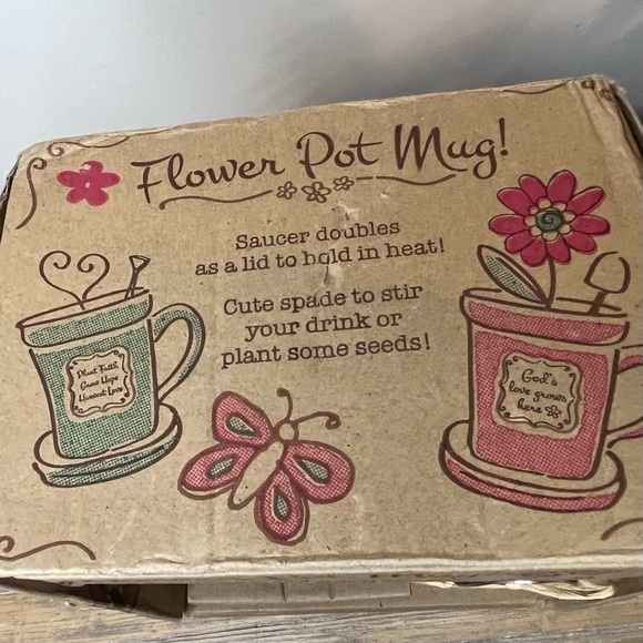 Unique Garden-Themed Ceramic Mug Set - Picture 4 of 8